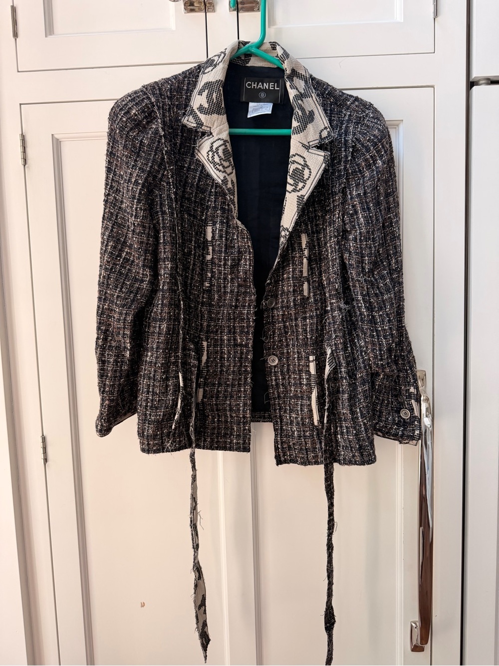 CHANEL Jacket - Picture 5 of 13